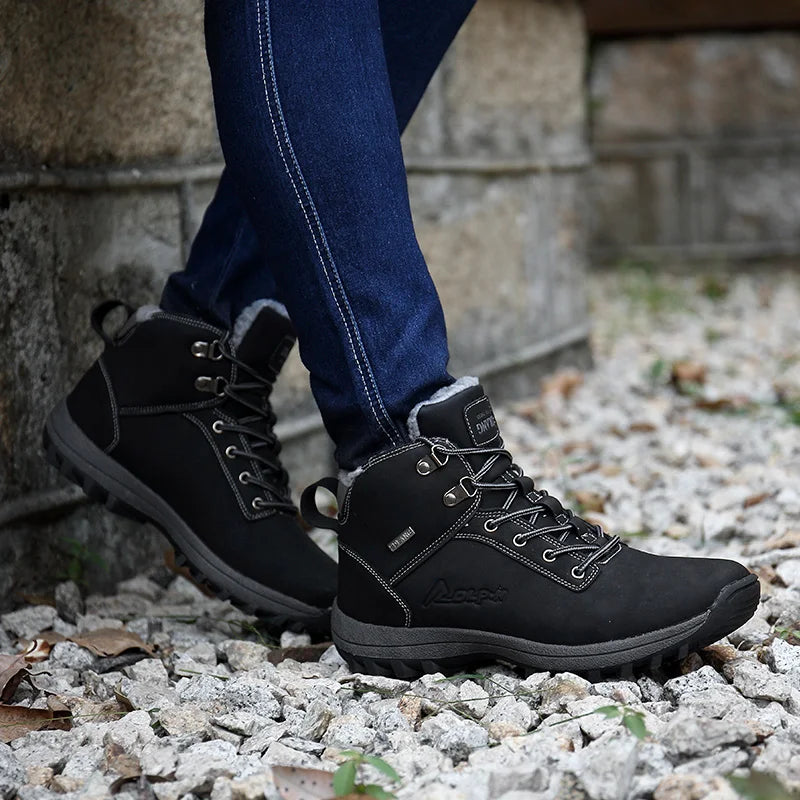 Outdoor Fashion Leather Boots Comfortable Men Shoes