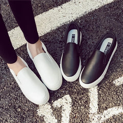 Women Sneakers Leather Trend Casual Flats  Fashion Comfort Slip-on