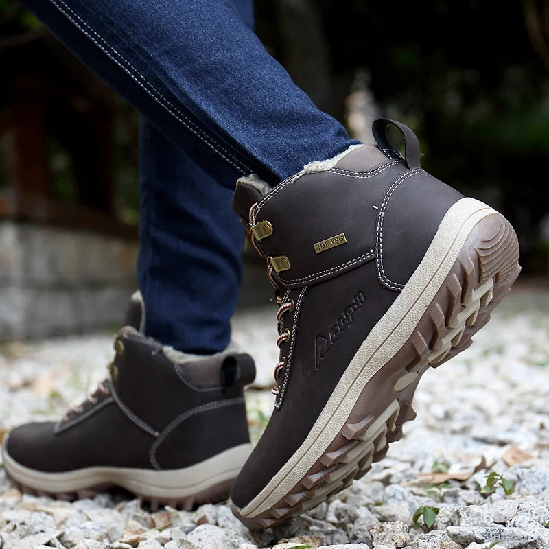 Outdoor Fashion Leather Boots Comfortable Men Shoes