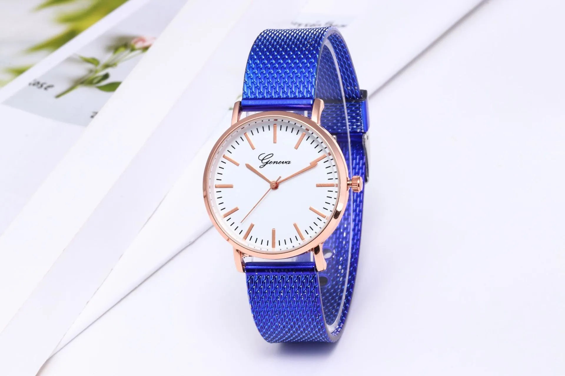 Fashion Quartz Silicone Band Dial Ladies watch