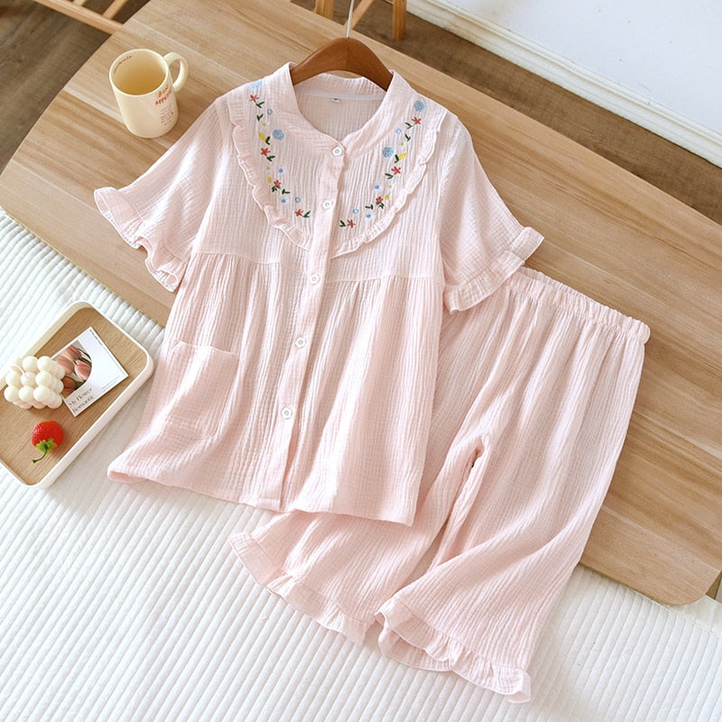 pajama suit cotton crepe short-sleeved capris embroidered