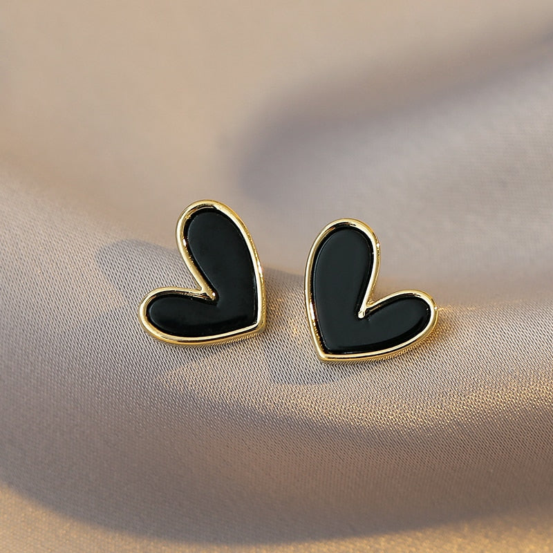 Simple Sweet Black and White Heart Shaped Stud Earrings