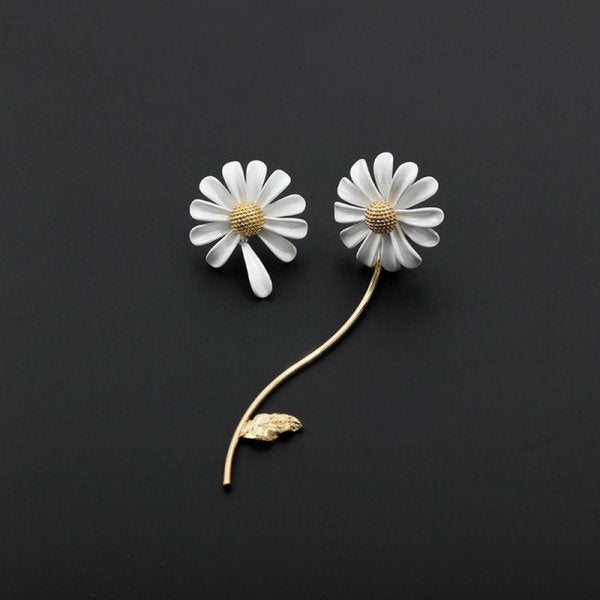 Style Cute Small Daisy Flower Stud Earrings