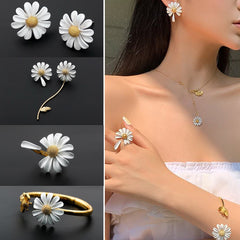 Style Cute Small Daisy Flower Stud Earrings