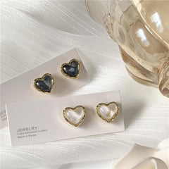 Trendy Vintage Heart Earring Women Classic  Stud Earrings